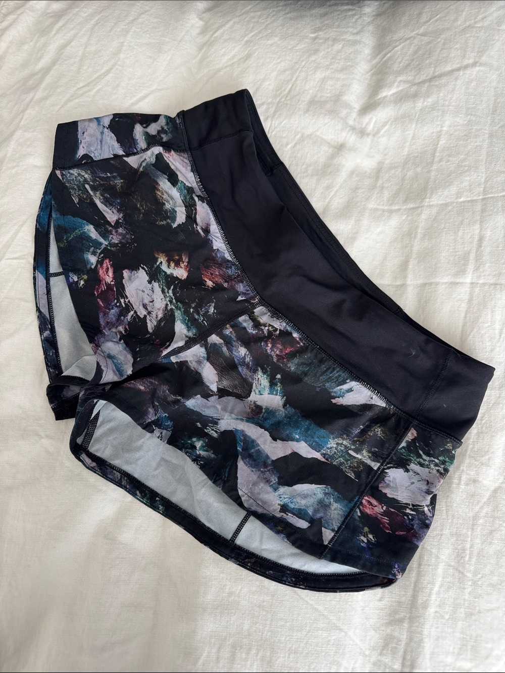 Lululemon fast and free Black Abstract Print Women's Active Shorts